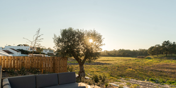 Comprar / Vender Casas Unifamiliares y Chalets en Madarcos · con Jardín