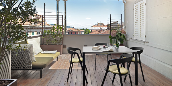 Comprar / Vender Pisos y Plantas Bajas en Patones · con Terraza