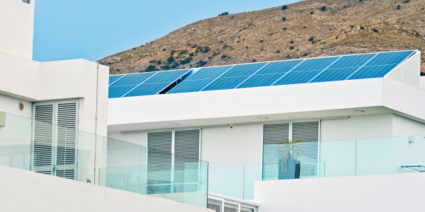 Comprar / Vender Pisos y Plantas Bajas en Patones · con Placas Solares