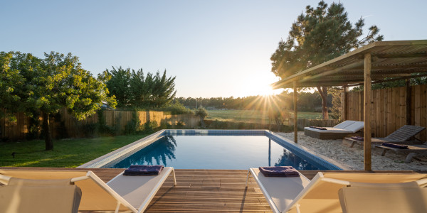 Inversores, Intermediarios, Agentes y Brokers Inmobiliarios en La Acebeda · Masías